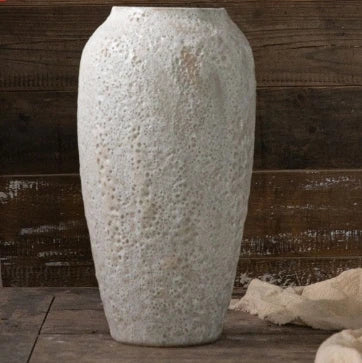 Contemporary Chinese Ceramic Vase Luxury Tabletop Decor with Unique Display Modern Design for Home